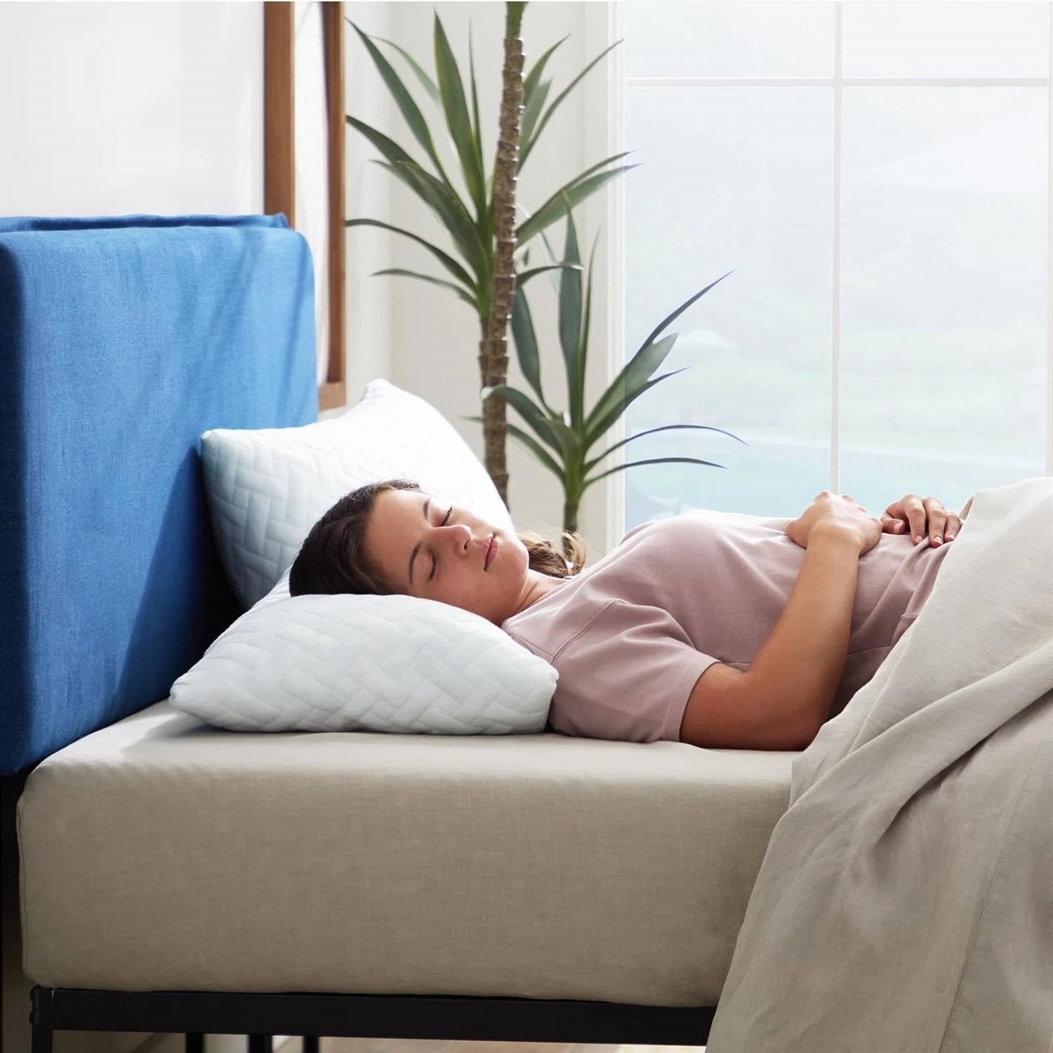 Set of 2 – Shredded Memory Foam Bed Pillows with 2 Pillowcases – Standard size