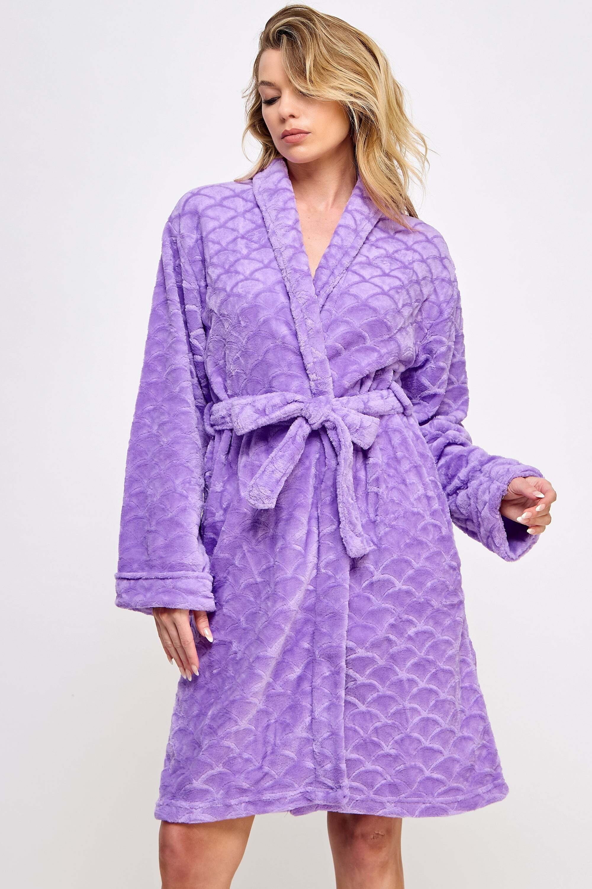 2490 Ariel Robe