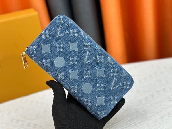 Color: Blue - M82958 denim Single zip wallet fashion Long wallets and short purse for women and mens classic Check folder Credit card clip clutch handbag evening bags