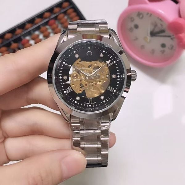 Color: Blue - Elegant Male Accessories: Premium Quality Water Resistant Wristwatches Featuring Advanced Vacuum Coatings